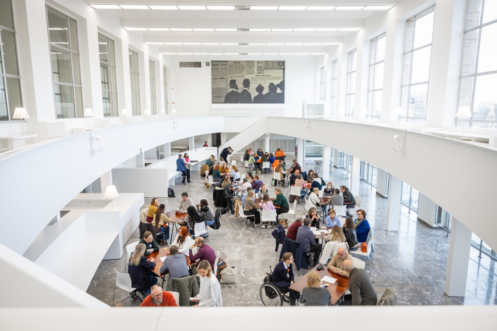 Cochlear soutient l’expertise des patients grâce à une collaboration avec le Patient Expert Center